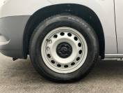 VAUXHALL COMBO CARGO 2022 (22)