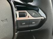 PEUGEOT 208 2025 (24)