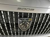 PEUGEOT E-2008 2025 (25)