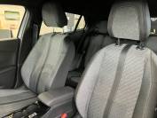PEUGEOT E-2008 2025 (25)