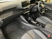 PEUGEOT E-2008 2025 (25)