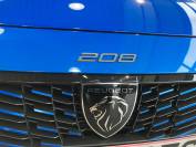 PEUGEOT E-208 2025 (25)