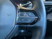 PEUGEOT 2008 2022 (72)