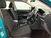 VOLKSWAGEN T-CROSS 2020 (20)