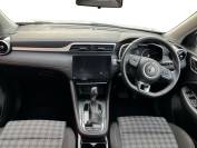 MG ZS 2023 (72)