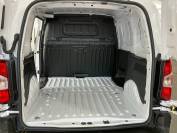 PEUGEOT PARTNER 2025 (25)