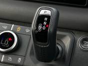 LAND ROVER DEFENDER 2024 (73)