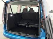 VOLKSWAGEN CADDY MAXI 2023 (23)