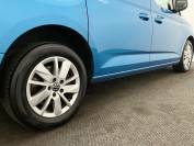 VOLKSWAGEN CADDY MAXI 2023 (23)