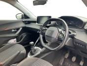 PEUGEOT 2008 2020 (70)