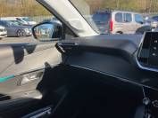 PEUGEOT 208 2022 (71)