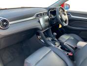 MG ZS 2023 (23)