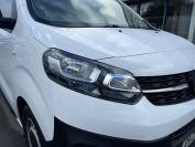 VAUXHALL VIVARO 2022 (22)