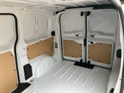 VAUXHALL VIVARO 2025 (25)