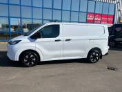 FORD TRANSIT CUSTOM 2025 (M0122)