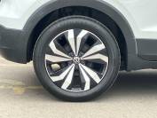VOLKSWAGEN T-CROSS 2023 (73)
