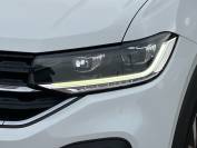VOLKSWAGEN T-CROSS 2023 (73)