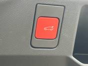 PEUGEOT 5008 2024 (74)