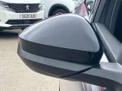 PEUGEOT 5008 2024 (74)