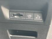 PEUGEOT 5008 2024 (74)