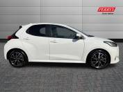 TOYOTA YARIS 2022 (22)