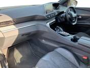 PEUGEOT 3008 2020 (70)
