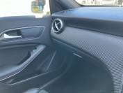 MERCEDES-BENZ A CLASS 2018 (67)