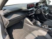 PEUGEOT 2008 2021 (71)