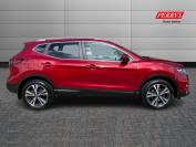 NISSAN QASHQAI 2018 (68)