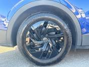 VOLKSWAGEN ID.4 2022 (22)