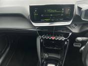 PEUGEOT 208 2022 (72)