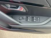 PEUGEOT 208 2022 (72)