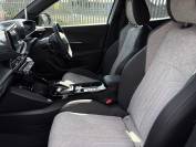 PEUGEOT 2008 2022 (71)