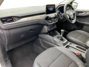 FORD KUGA 2022 (22)