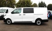 VAUXHALL VIVARO 2025 (25)