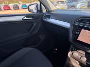 VOLKSWAGEN TIGUAN 2019 (69)