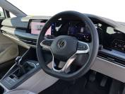 VOLKSWAGEN GOLF 2021 (21)