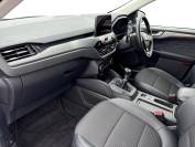 FORD KUGA 2022 (22)