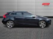 VOLVO V40 2015 (64)
