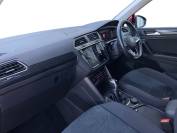 VOLKSWAGEN TIGUAN 2022 (22)