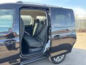 FORD TOURNEO CONNECT 2024 (24)