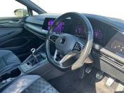 VOLKSWAGEN GOLF 2021 (21)