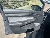 VOLKSWAGEN GOLF 2021 (21)
