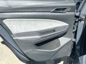 VOLKSWAGEN GOLF 2021 (21)