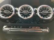 MERCEDES-BENZ GLA 2023 (23)