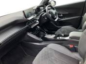 PEUGEOT 2008 2022 (72)
