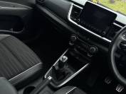 KIA STONIC 2022 (22)