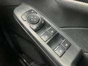 FORD KUGA 2022 (22)