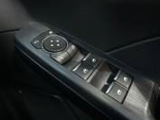 FORD KUGA 2022 (72)