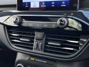 FORD KUGA 2022 (72)